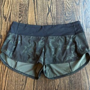 Lululemon Speed Up 2.5” Shorts Size 8